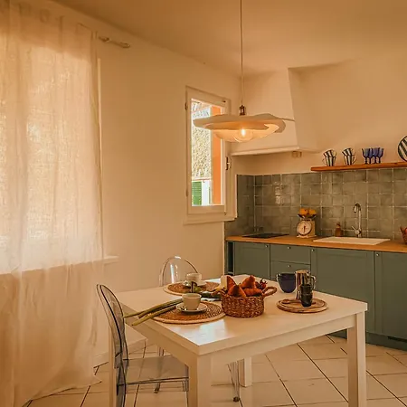 Bilocale Il Giardino Di Gaia Nyaraló *